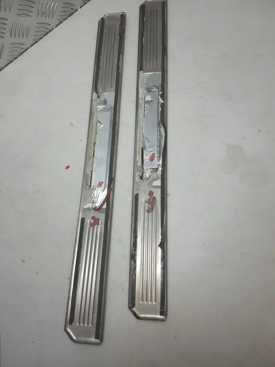 Plaques de seuil chromées éclairées Mercedes W212 W218 image 3