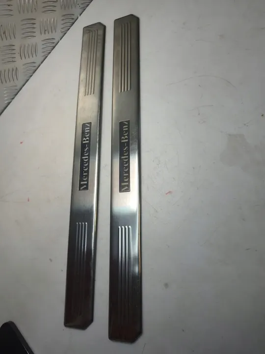 Plaques de seuil chromées éclairées Mercedes W212 W218 image 9