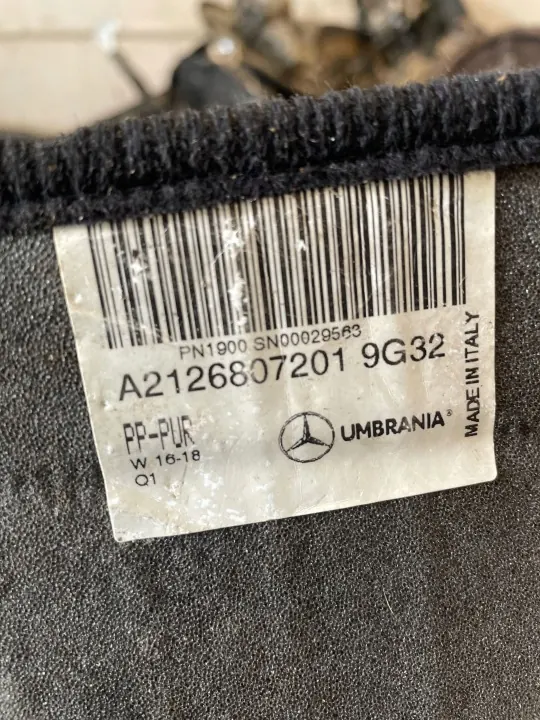 Tapis auto Mercedes-Benz OEM A2126807201 - Occasion image 7