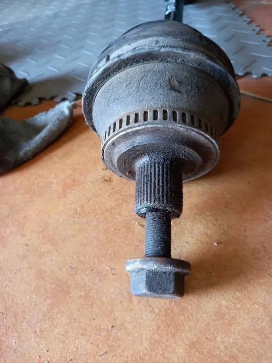 Höger Framdrevaxel 1.9 TDI VW Passat B5 FL image 2