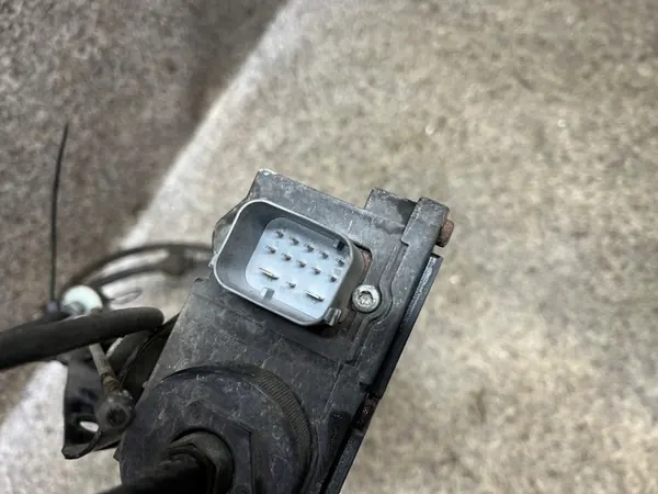 Mecanismo de freno de estacionamiento eléctrico OEM 6850289 BMW X5 X6 image 5