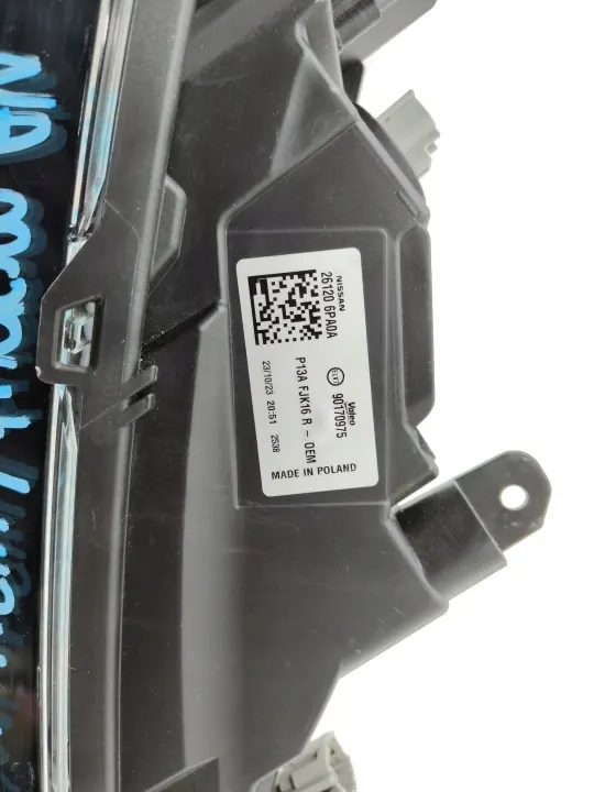 Nissan Juke II Rechter Frontscheinwerfer LED 90170975 image 9