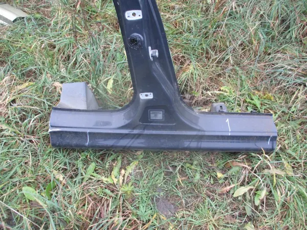 Rechte Mittelstütze OEM SŁUPEK ŚRODKOWY PRAWY image 4