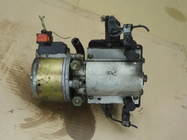 Pompe de suspension hydraulique Citroen C5 I 2.0 16V 9643373380 image 10