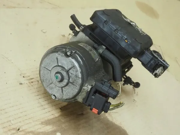 Pompe de suspension hydraulique Citroen C5 I 2.0 16V 9643373380 image 8
