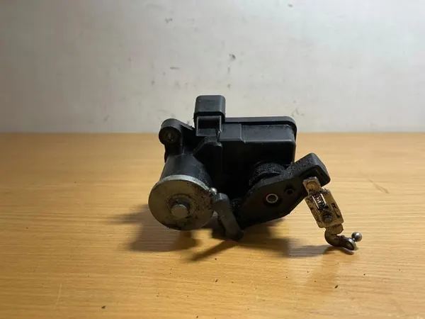Motor de compuerta C3612 para Mercedes-Benz E W211 3.0L Diesel image 3