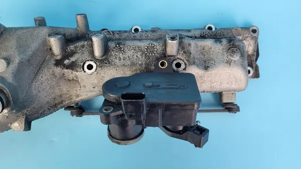 W218 CLS 350 3.0 CDI Termostato de Admissão A6422002315 image 3