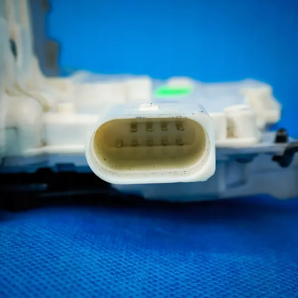 Rechte Hintertürschloss Audi A3 A6 4F 4F0839016A image 4