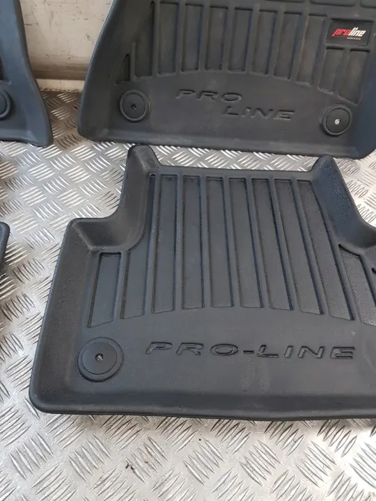 Proline Rubbermatten Set OEM DYWANIKI GUMOWE image 7