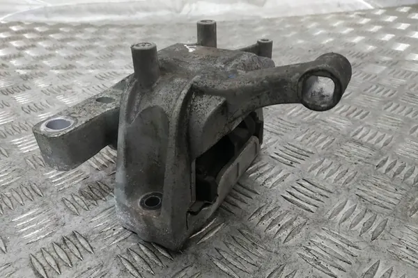 Soporte de motor derecho VW TIGUAN 2.0L Diesel 2010 OEM 5N0199262E image 4