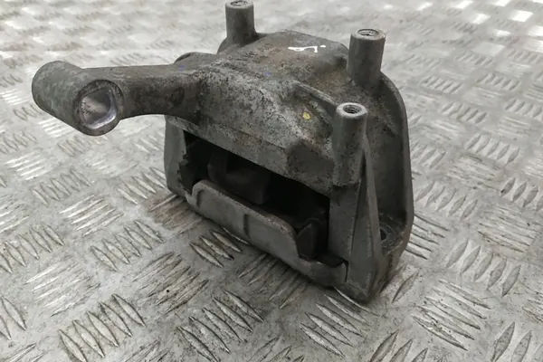 Soporte de motor derecho VW TIGUAN 2.0L Diesel 2010 OEM 5N0199262E image 7