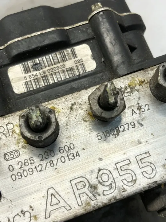 Bomba ABS Controlador OEM 0265230600 Usado image 6