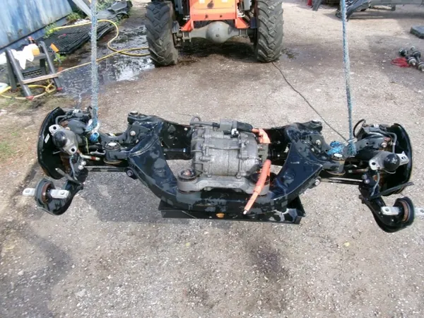 Toyota OEM Achterophanging voor RAV4 4x4 Hybride image 2