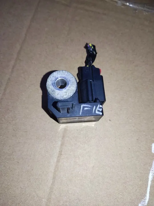 Sensor de impacto frontal Ford Fiesta MK7 VII image 1