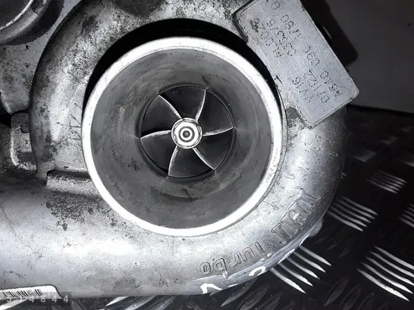 Turbo Mercedes A W169 OEM a640090178003 Usado image 8