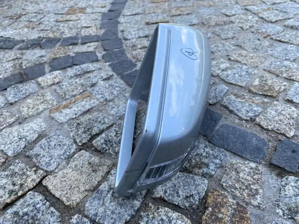 Mercedes 204 E-klass Höger spegelskydd OEM 2129067301 image 7
