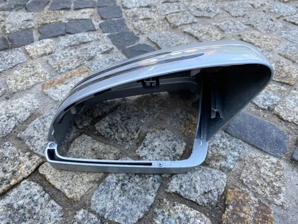 Mercedes 204 E-klass Höger spegelskydd OEM 2129067301 image 8