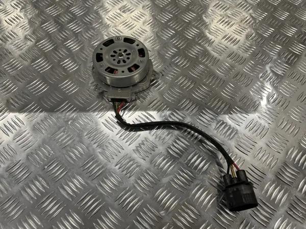 Gebruikte ventilatormotor OEM PU13768 voor Hyundai Ioniq 5 image 2