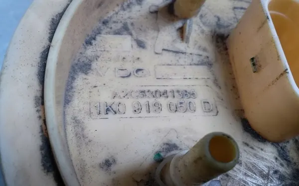 Bomba de combustível SEAT LEON (1P1) A2C53041385 1.9L Diesel 2006 image 3