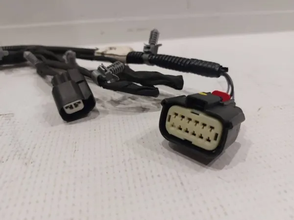 Cableado de faro Chevrolet Camaro OEM 84489659 image 3