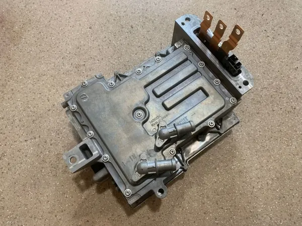 Convertidor Porsche Taycan OEM 9J1907124L - Usado image 2