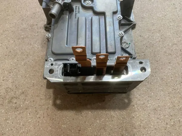 Convertidor Porsche Taycan OEM 9J1907124L - Usado image 3