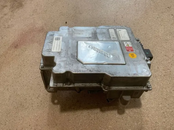 Convertidor Porsche Taycan OEM 9J1907124L - Usado image 9