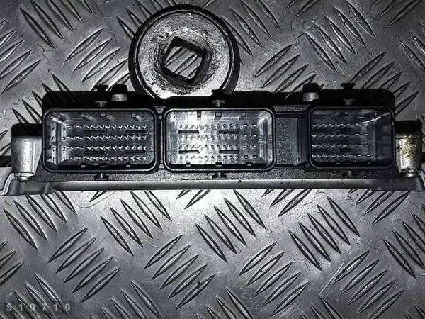 ECU Citroen C5 OEM 9665843380 - 2009 2.0 HDi image 4