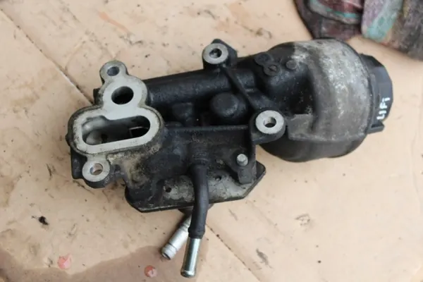 Ölfiltergehäuse & Kühlerhalterung OEM - Toyota Auris image 6