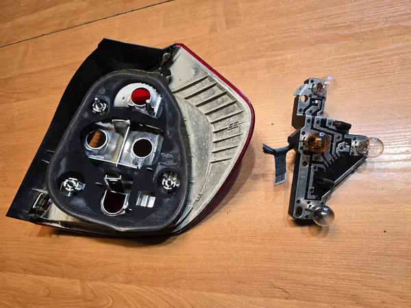 Luz Trasera Izquierda 6924501 BMW 1 E87 image 4