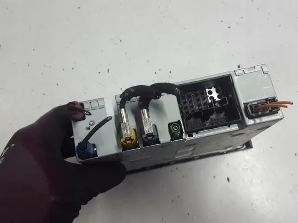 Lector de tarjetas MMI Audi Q7 4L OEM 4L2035670A image 5