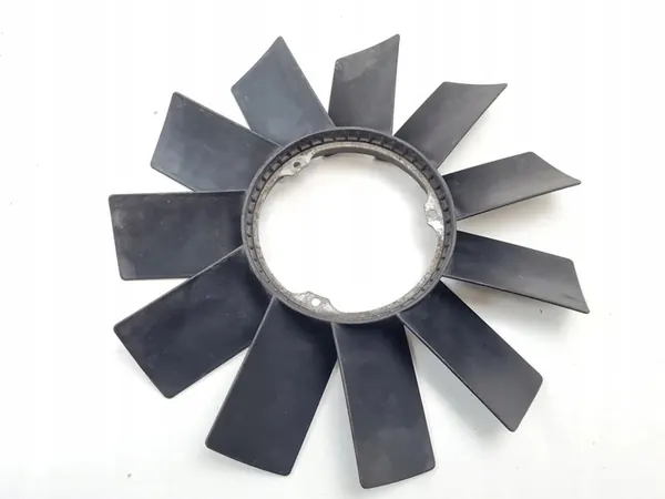 1999 BMW 5 E39 Jäähdyttimen tuuletin 1744971 image 2