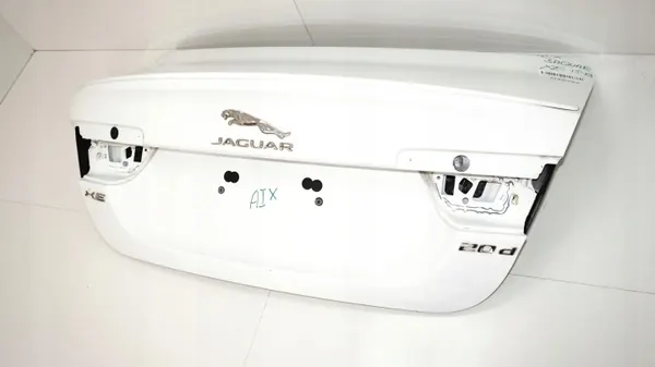 Jaguar XE 15-19 Kofferbakdeksel OEM 371116904 - Gebruikt image 3