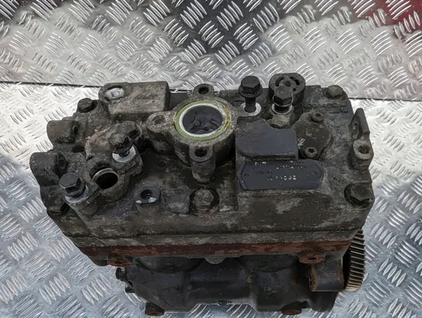 Compresor de aire Scania OEM 2024410 - Usado image 4