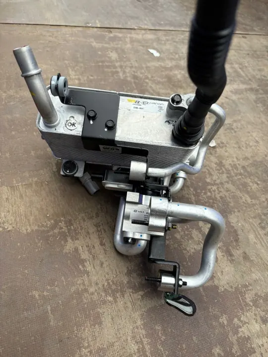 Condensor OEM 97606-GI520 voor Hyundai Ioniq V 5 EV image 2