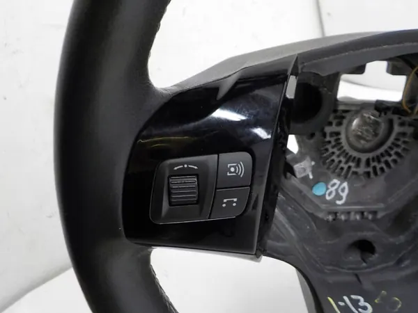 OEM 13230289 Värmd Läderratt för Opel Corsa D image 6