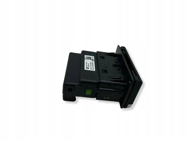 Enchufe USB Jeep Cherokee OEM 68271567AB - Usado image 5