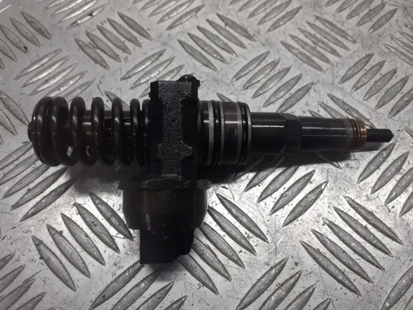 OEM 038130073AG pyyhkijäpumppu Seat Leon II:lle image 3