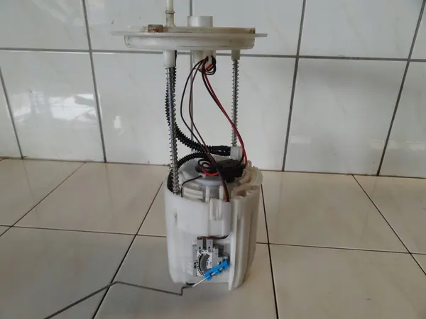 KIA SPORTAGE IV 2018 Polttoainepumppu 31110-D7100 image 4