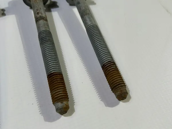 Boulons de montage avant Maserati Ghibli M157 2013- OEM 32385615 image 5