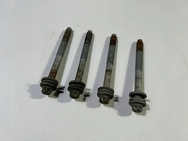 Boulons de montage avant Maserati Ghibli M157 2013- OEM 32385615 image 9