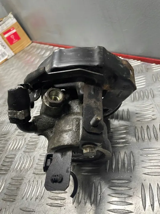 Pompe de direction OEM 1222333440 pour Peugeot Bipper image 6