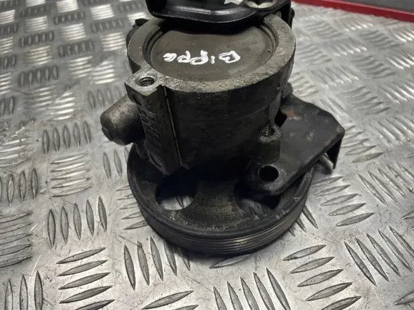 Pompe de direction OEM 1222333440 pour Peugeot Bipper image 7