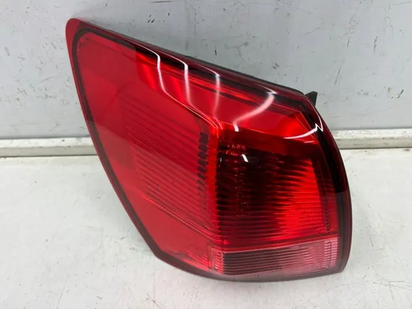 Lámpara trasera izquierda Nissan Qashqai J10 26555JD000 image 3