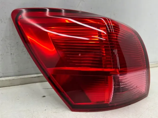 Lámpara trasera izquierda Nissan Qashqai J10 26555JD000 image 5