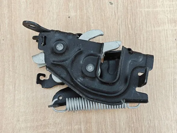 Verrou de capot droit BMW OEM 7347409 - 38km image 3