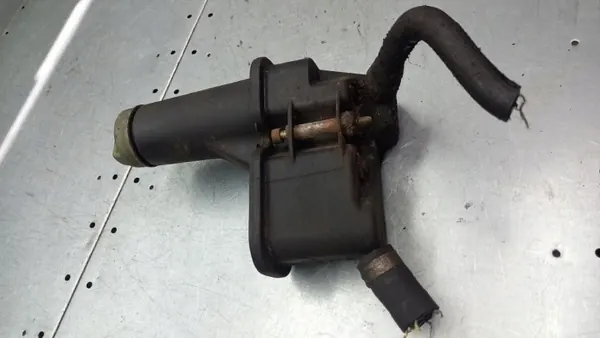 Servolenkungsbehälter OEM VOLKSWAGEN für VW Vento image 2