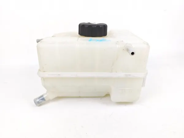 SsangYong Tivoli kylvätskebehållare OEM 21610-37000 image 5