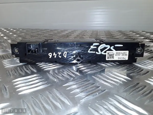 Écran d'affichage Subaru Legacy 2010 85261AJ051 image 2