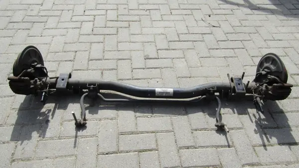 Viga suspensão traseira VW Caddy 3 OEM 2K5500051 image 2